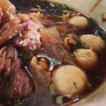 ร้านป้าณีก๋วยเตี๋ยวตามสั่ง Comida