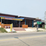 ล้านลาภไก่อบโอ่ง Exterior