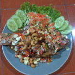 ร้านอาหาร 40 ริมแดง Comida