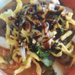 ร้านข้าวซอยยายเขียว Comida