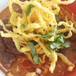 ร้านข้าวซอยยายเขียว Comida