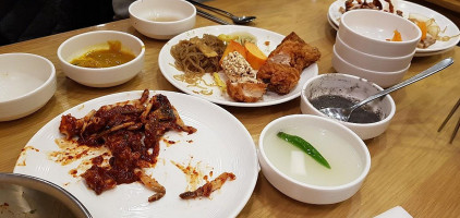 다담뜰한식뷔페 상주 Comida