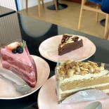 ชั้นหนึ่ง คาเฟ่ (chan Neung Cafe Comida