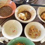 ด ช โก๋น ก๋วยเตี๋ยวเรืออยุธยา Bebida