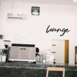 Lounge CafÉ And เลาจน์ คาเฟ่ Dentro