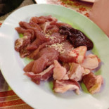 ร้านเปตองหมูกระทะ Comida