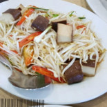 ร้านอาหารไม้แก้ว การ์เด้นท์ Maikaew Garden Comida