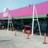 Mae Kim Lung Exterior