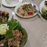 Mae Kim Lung Comida