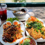 ครัวนพรัตน์ Comida