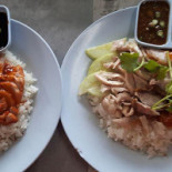 ร้านข้าวมันไก่น้องภัทร Comida
