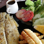 ฮักเธอลับแล Comida