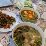 ครัวพี่น้อง วัดป่าสัก สระบุรี food