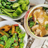 ครัวพี่น้อง วัดป่าสัก สระบุรี food