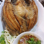 ครัวริมทะเล กระซ้าขาว สมุทรสาคร Comida