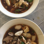 ร้านป้านุ้ย ข้าวมันไก่เบตง ก๋วยเตี๋ยวไก่มะระ Comida
