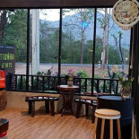 บ้าน 352 Cafe' Dentro
