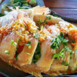 Thon Salawin Khun Yuam Comida