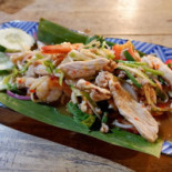 ร้านอาหารร่มไม้ พัทลุง Rom Mai Comida