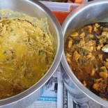 Khao Kaeng Nok Khun Thong Comida