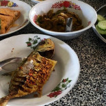 Khao Kaeng Nok Khun Thong Comida