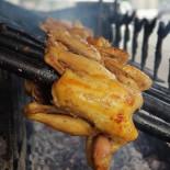 คุณแดงไก่ย่าง หมูหัน วัวหัน Comida