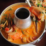 ครัวต้นน้ำเคียงดิน Comida