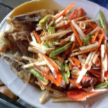 ครัวต้นน้ำเคียงดิน Comida