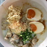 โจ๊กหมู ต้มเลือดหมู เจ๊ดาว Comida