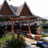 Khrua Phak Wan Ban Exterior