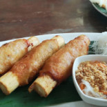 เล็กแหนมเนือง Comida