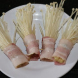 แหนมเนืองซาวมาย Comida