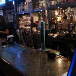 Fourth Street Pub Dentro