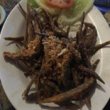 เรือนริมน้ำ Comida