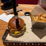บ้านศิลป์ ลาภิน Comida