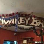 Monkey Bar Restaurant Dentro