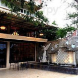 โมทะนา Exterior