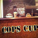 Cops Cup Dentro