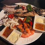 Castaway Pub Comida
