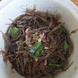 ลาบเป็ดคนลือ Comida