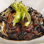 Guān Yīn Shān Zhuāng Zhī Sōng Yǔ Tíng Comida