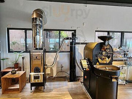 Lù Gāo Kā Fēi Zhuāng Yuán Dentro