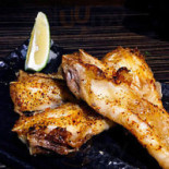 Tóng Lè Tīng Tàn Shāo Jiǔ Chǎng Comida