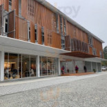 Mán Huāng Kā Fēi Exterior