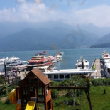 Rì Yuè Tán Shuǐ Shàng Míng Yuè Hú Pàn Tíng Yuán Kā Fēi Guǎn Exterior