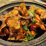 Hóng Fān Tiān Shēng Měng Hǎi Xiān Comida