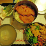 Shí Lián Yuán Huǒ Chē Xiāng Cān Tīng Comida