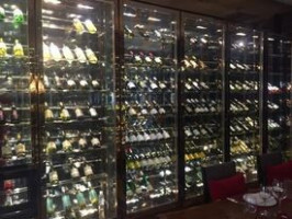 Mǎ T Ní Dà Táng Ba Guǎng Zhōu Shèng Fēng Suǒ Fēi Tè Dà Jiǔ Diàn Dentro