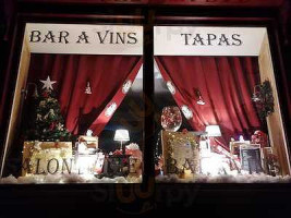 New York Style Steak And Burger Dentro