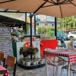 Pizzeria Spaghetteria Toscana outside